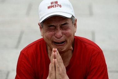 Ròng rã 1 năm tìm kiếm MH370 