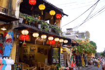 "Khách Tây" trải nghiệm 24h ở Hội An, gặp "người phụ nữ đẹp nhất thế giới"