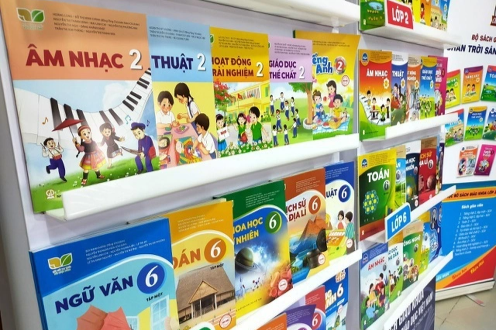 Bộ GDĐT trả lời về liệu có lợi ích nhóm trong lựa chọn sách giáo khoa - 1 Bộ GDĐT trả lời về liệu có lợi ích nhóm trong lựa chọn sách giáo khoa - 1
