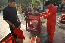 Hội làng Ném Thượng: Không còn cảnh chém lợn giữa sân đình