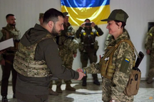 Tổng thống Ukraine đến "chảo lửa" miền Đông, tuyên bố sẽ giành chiến thắng