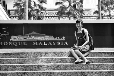 Những cô nàng rất lạ 