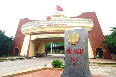 Quảng Trị ký văn bản hợp tác bảo vệ đường biên giới với 2 tỉnh của Lào