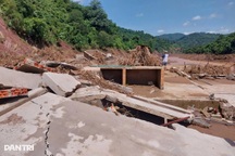 Bộ Công an hỗ trợ xây trường học, nhà ở cho người dân vùng lũ