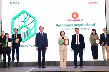 Vinhomes Royal Island được xướng tên ở 2 hạng mục giải thưởng "Dự án đáng sống 2024"