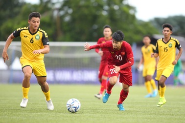 “Mặt sân cỏ nhân tạo dễ gây chấn thương cho U22 Việt Nam”