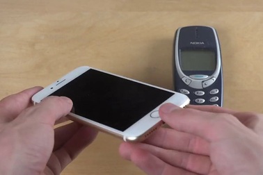 iPhone 7 "đọ" khả năng khởi động với Nokia 3310