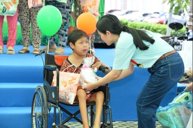 TPHCM: Bệnh nhi nhận hơn 1 tỷ đồng hỗ trợ trong ngày hội tuổi thơ