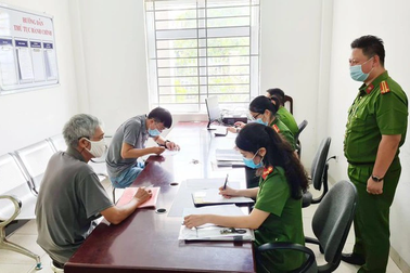 Giải quyết khiếu nại quyết định kỷ luật của Bộ trưởng Công an ra sao?