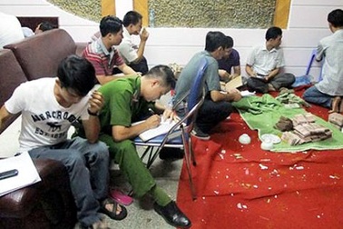 Từ Hà Nội lên Lào Cai mở sới bạc gần 4 tỷ đồng