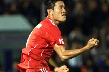 B.Bình Dương và Chí Công, Đình Đức tìm được tiếng nói chung