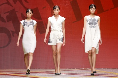 Đen - Trắng - Cặp màu quyền lực