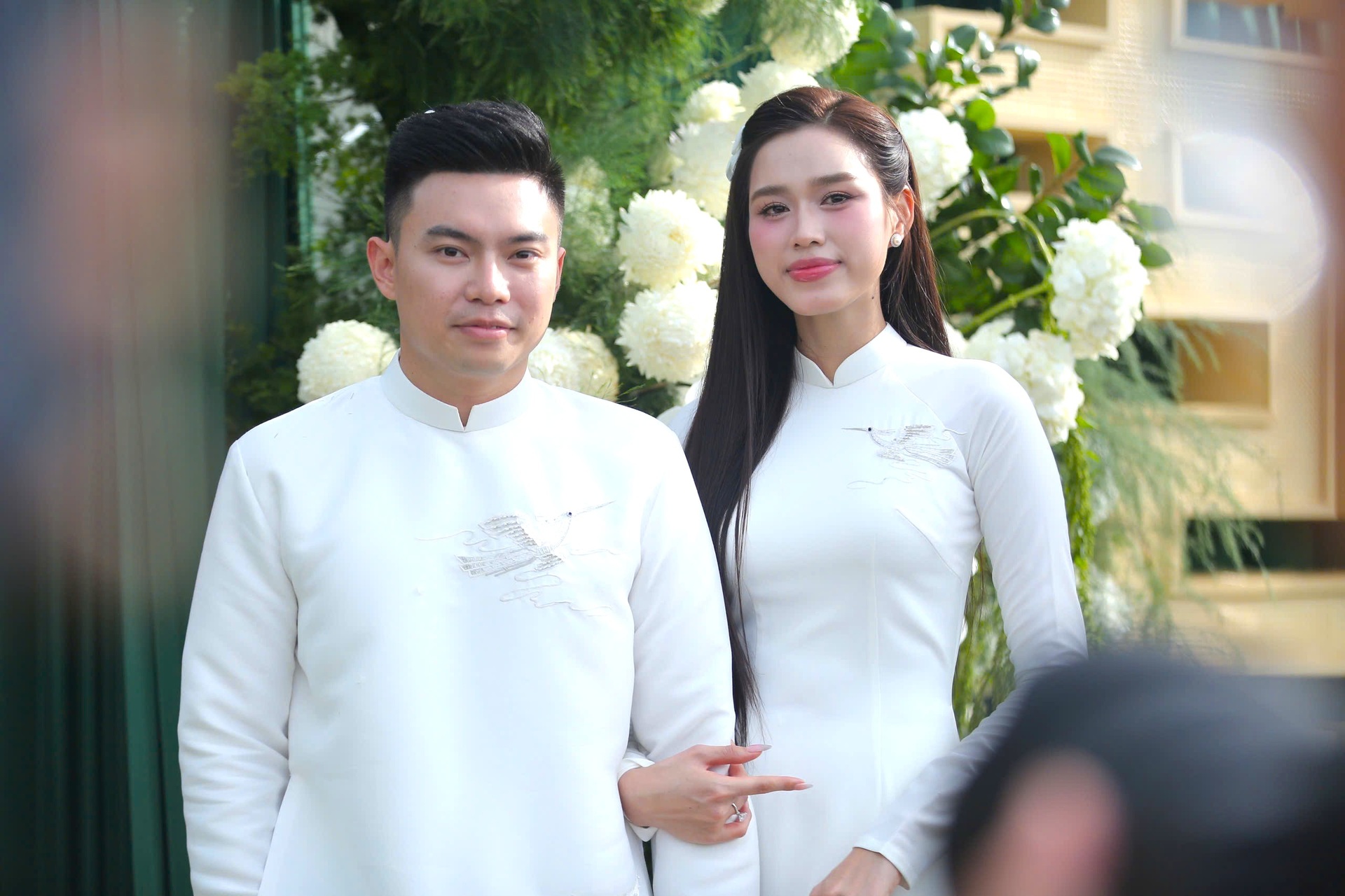 Hình ảnh trong lễ ăn hỏi của Hoa hậu Đỗ Thị Hà và thiếu gia Quảng Trị - 1 Hình ảnh trong lễ ăn hỏi của Hoa hậu Đỗ Thị Hà và thiếu gia Quảng Trị - 1