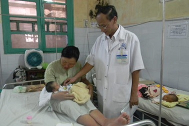 Cứu sống một sản phụ có nhóm màu hiếm bị sốt xuất huyết