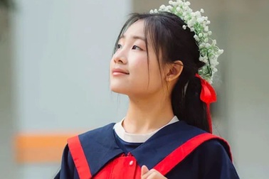 Lộ diện 2 thủ khoa lớp 10 ở TPHCM 2025