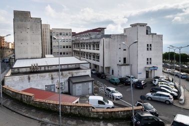 Kỳ lạ: Bỏ việc 15 năm vẫn được nhận lương đều đặn