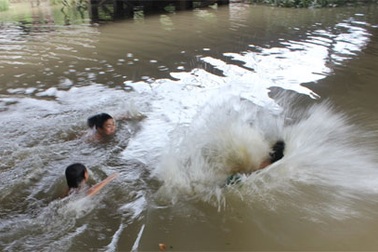 Chưa vào hè đã có hàng trăm trẻ chết đuối