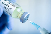 Cô gái bị tiêm nhầm 6 liều vắc xin Covid-19 một lúc