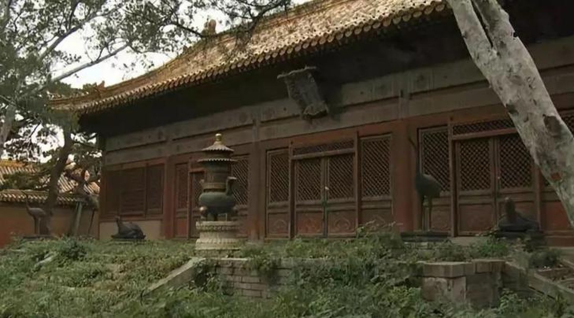 Lãnh cung - bí mật vùng cấm địa sau cánh cửa Tử Cấm Thành - 3 Lãnh cung - bí mật vùng cấm địa sau cánh cửa Tử Cấm Thành - 3
