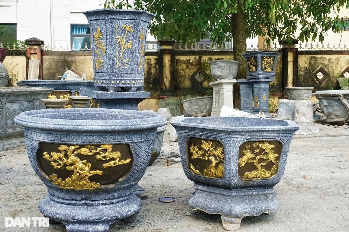 Gần Tết, thợ xoay chậu làm ngày, làm đêm không hết việc - 3 Gần Tết, thợ xoay chậu làm ngày, làm đêm không hết việc - 3