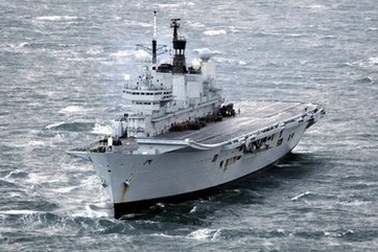 Tỷ phú Trung Quốc ngồi tù vẫn đấu giá mua tàu sân bay Anh