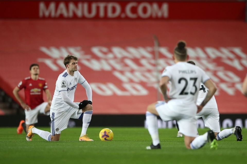 Thắng đậm Leeds, Man Utd chen chân vào top 3 Premier League - 1