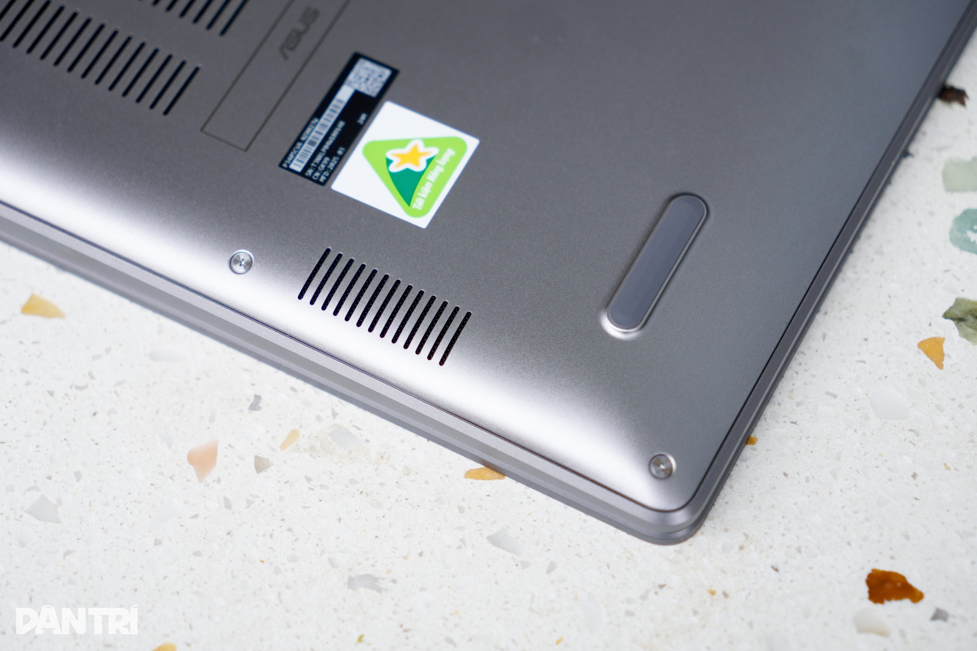 Asus ExpertBook P3 trong mắt dân văn phòng: Có đủ thuyết phục? - 15 Asus ExpertBook P3 trong mắt dân văn phòng: Có đủ thuyết phục? - 15