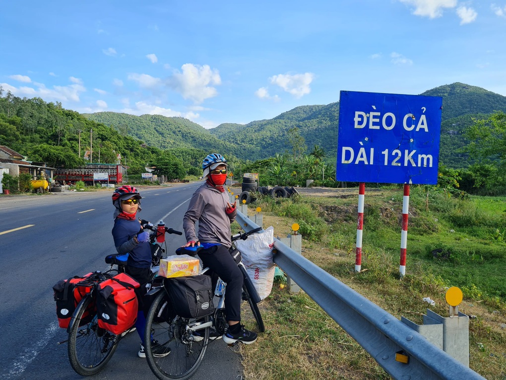 Hi hữu: Cậu bé 11 tuổi đạp xe vượt 1800km từ Bắc vào Nam - 5 Hi hữu: Cậu bé 11 tuổi đạp xe vượt 1800km từ Bắc vào Nam - 5