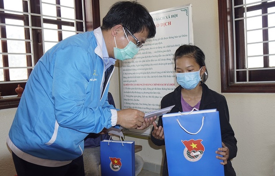 Thanh niên đất võ hướng về người nghèo dịp Tết Nguyên đán Tân Sửu - 3 Thanh niên đất võ hướng về người nghèo dịp Tết Nguyên đán Tân Sửu - 3