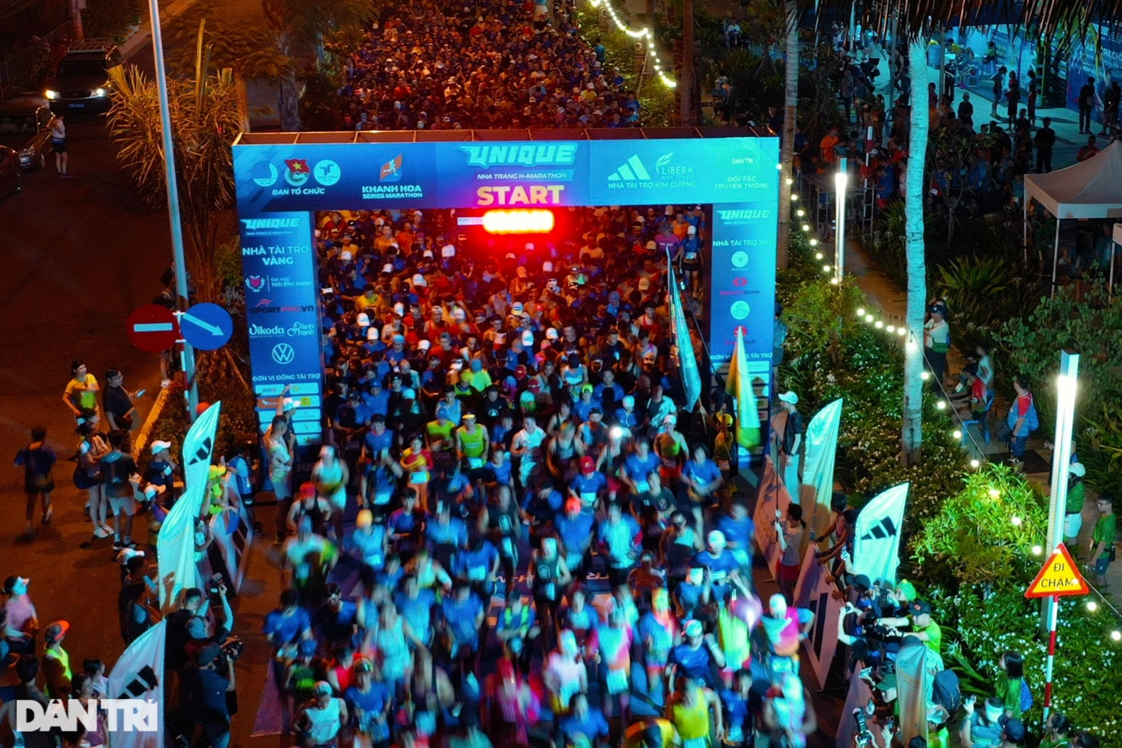 View - 5.000 runner xuất phát tại giải Unique Nha Trang H-Marathon 2024 | Báo Dân trí