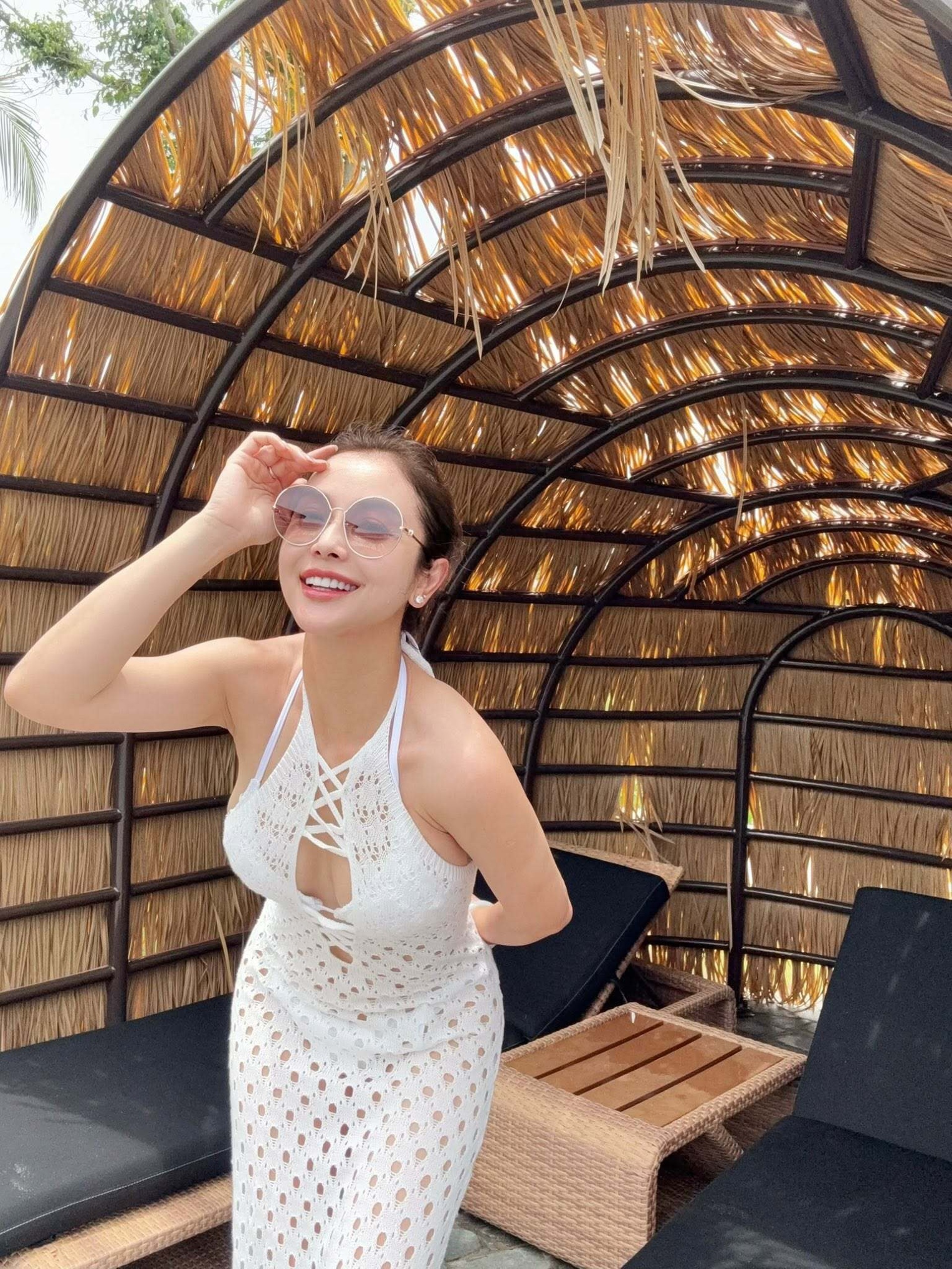 Jennifer Phạm hội ngộ Quang Dũng, khoe sắc vóc ở tuổi 41 - 5 Jennifer Phạm hội ngộ Quang Dũng, khoe sắc vóc ở tuổi 41 - 5