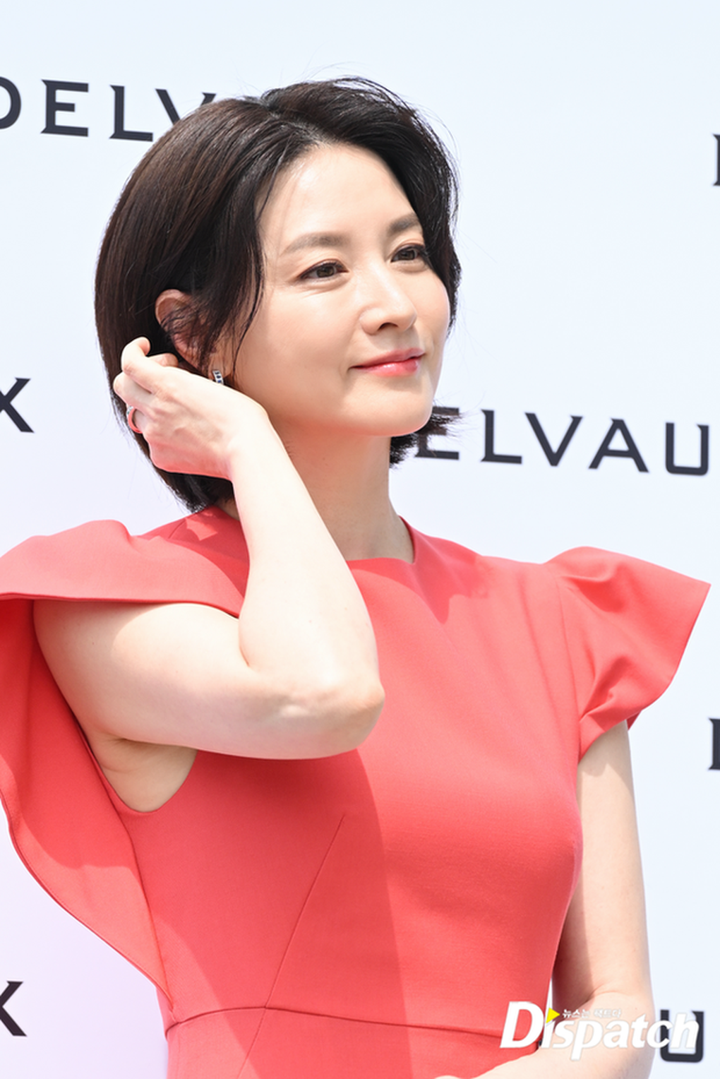 Sắc vóc vạn người mê của nàng Dae Jang Geum Lee Young Ae ở tuổi U60 - 1 Sắc vóc vạn người mê của nàng Dae Jang Geum Lee Young Ae ở tuổi U60 - 1