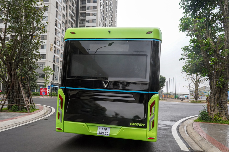 Xe buýt điện VinBus bắt đầu chạy thử nghiệm tại Hà Nội - 2 Xe buýt điện VinBus bắt đầu chạy thử nghiệm tại Hà Nội - 2