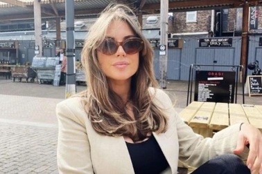 Nhan sắc quyến rũ của vợ và bạn gái các ngôi sao tại Euro 2020