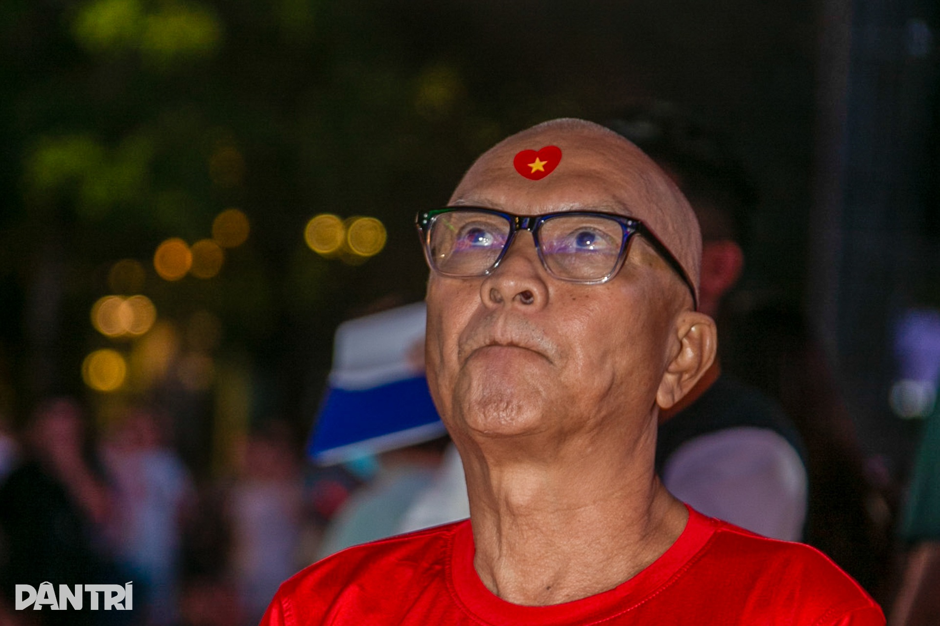 Đủ kiểu thất vọng của người hâm mộ sau trận thua của tuyển Việt Nam - 11 Đủ kiểu thất vọng của người hâm mộ sau trận thua của tuyển Việt Nam - 11