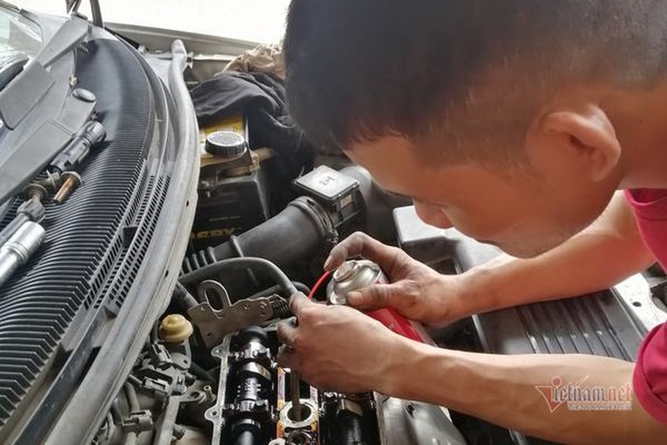 Ô tô cũ trên 10 năm tuổi: Nhiều bệnh vặt, dễ nằm đường - 2 Ô tô cũ trên 10 năm tuổi: Nhiều bệnh vặt, dễ nằm đường - 2