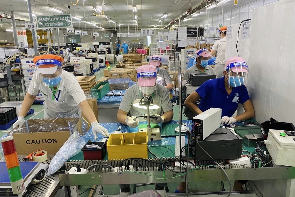Công nhân vay nặng lãi, chủ doanh nghiệp nhận khủng bố - 2 Công nhân vay nặng lãi, chủ doanh nghiệp nhận khủng bố - 2
