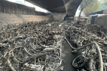 Bãi giữ xe dưới chân cầu và những vấn đề pháp lý