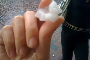 Xuất hiện mưa đá ở Tiền Giang