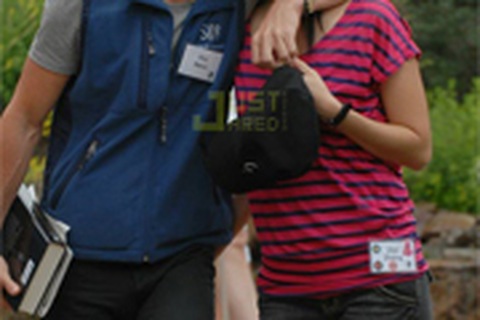 Chương Tử Di ngày càng gắn bó với người tình lớn tuổi