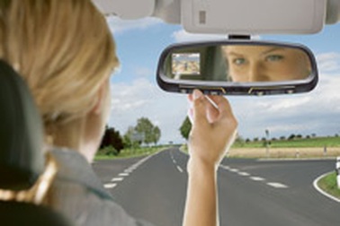 Tích hợp GPS trên gương chiếu hậu 