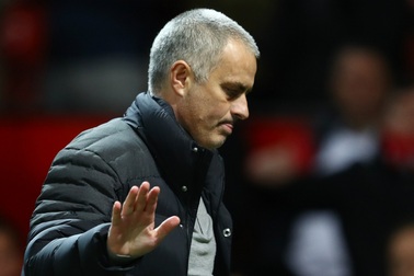 “Ôm đồm” mọi giải đấu, Mourinho đã quá “tham lam”?