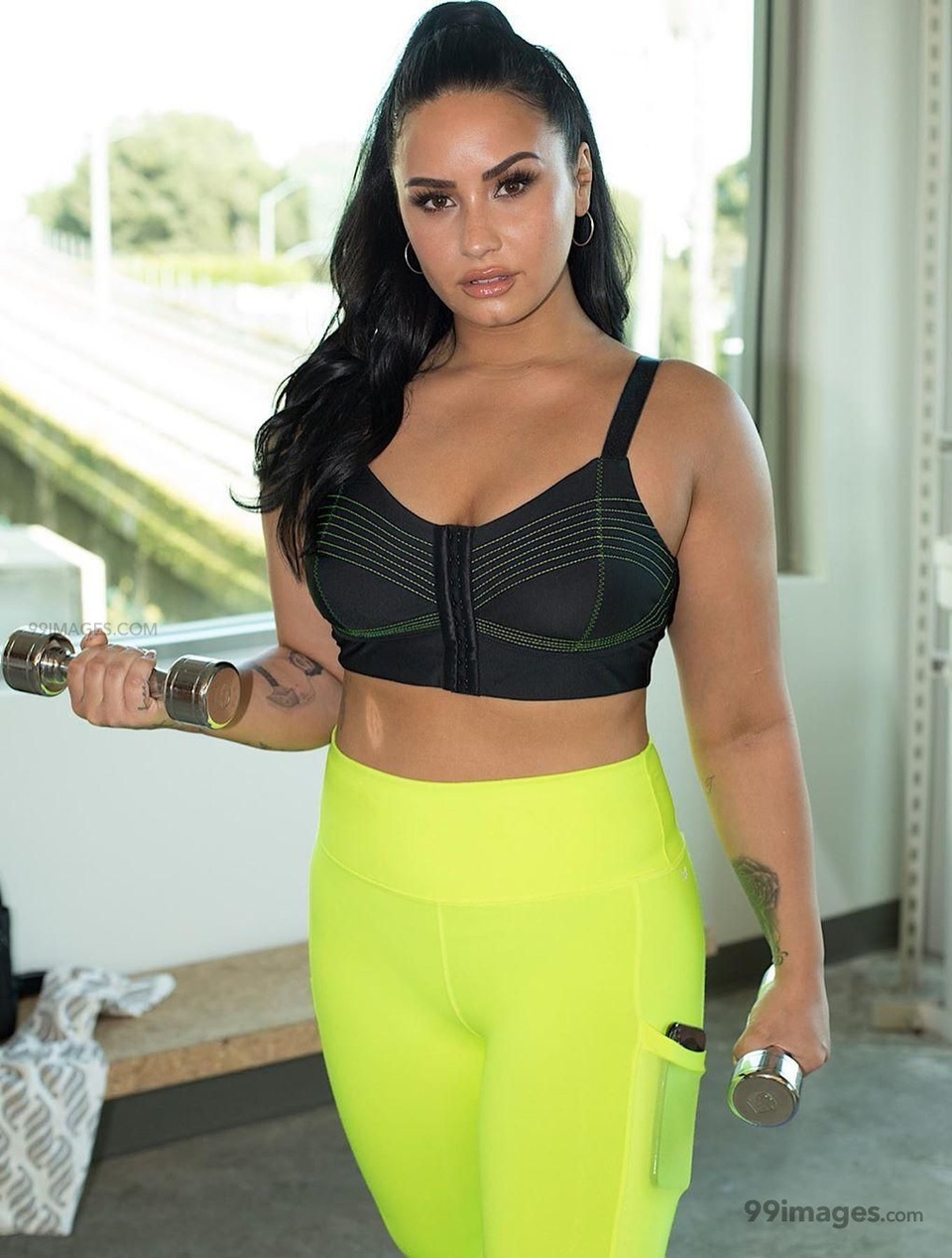 Demi Lovato từng đột quỵ và đau tim sau khi sốc thuốc - 8 Demi Lovato từng đột quỵ và đau tim sau khi sốc thuốc - 8
