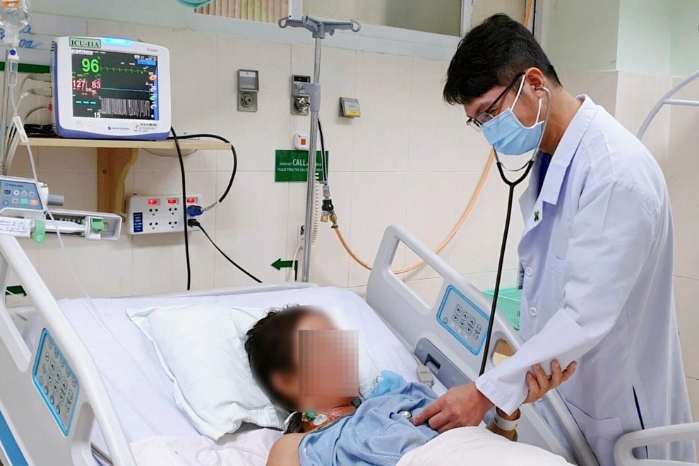 Hôn mê sâu do pha nước dừa, gừng, sả...để phòng ngừa Covid-19 - 1 Hôn mê sâu do pha nước dừa, gừng, sả...để phòng ngừa Covid-19 - 1