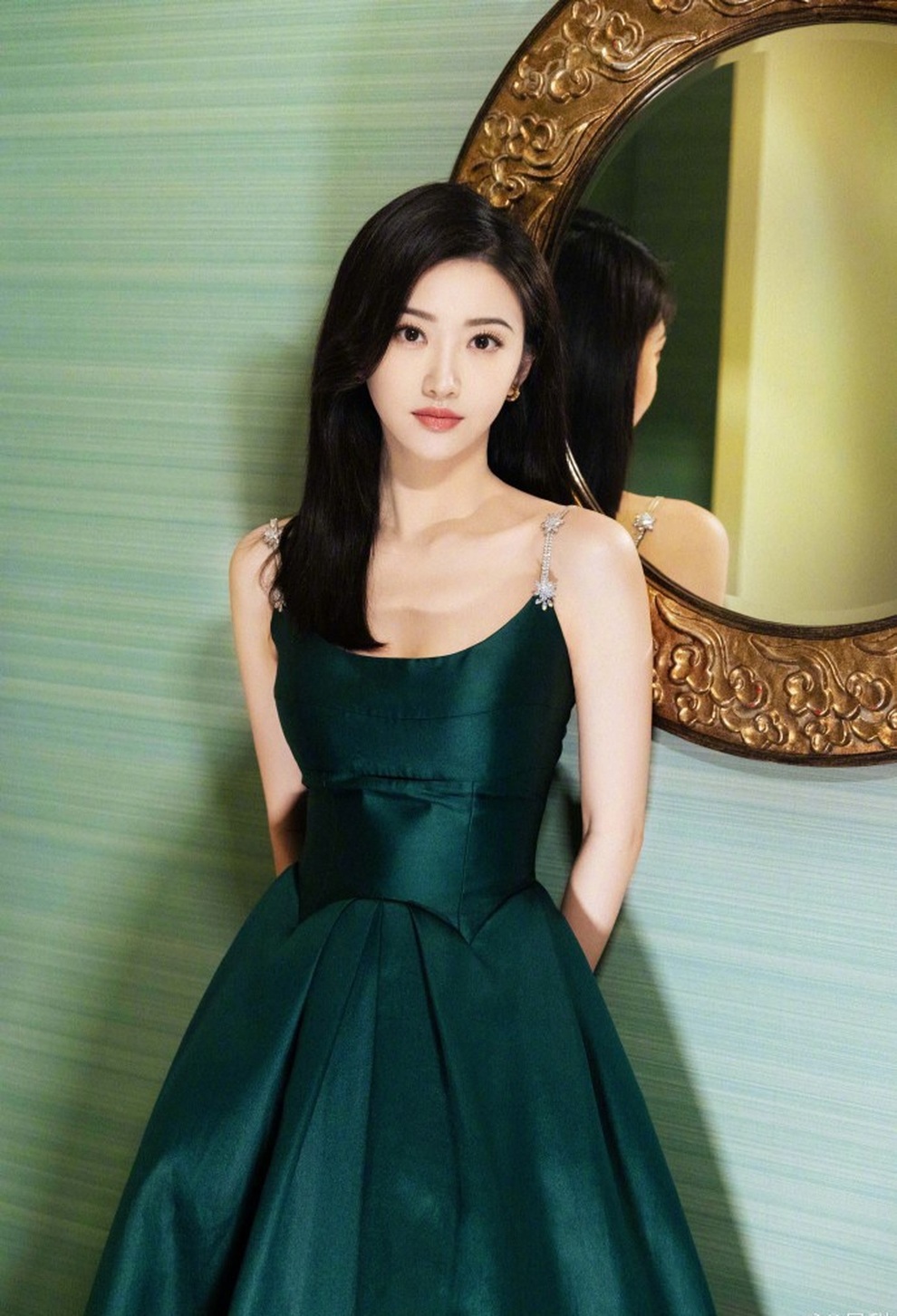 Đệ nhất mỹ nhân Bắc Kinh Cảnh Điềm thu hút mọi ánh nhìn - 12