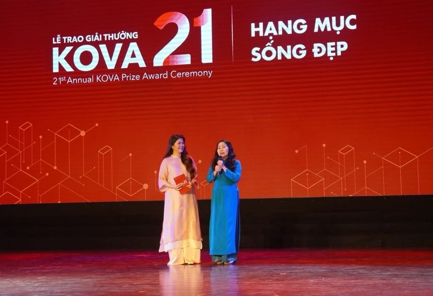 Luat su Ngoc Nu.jpg Luat su Ngoc Nu.jpg