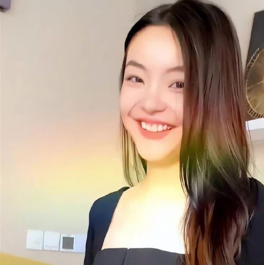 Hot girl tung ảnh nhạy cảm khiến danh tiếng của Trần Phi Vũ chạm đáy - 4 Hot girl tung ảnh nhạy cảm khiến danh tiếng của Trần Phi Vũ chạm đáy - 4