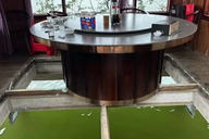 Trung Quốc: Sàn nhà hàng nổi vỡ tan tành, khách chết đuối khi đang ăn tối