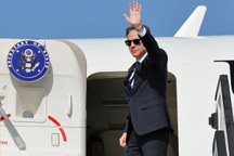 Máy bay chở Ngoại trưởng Mỹ gặp sự cố ở Pháp