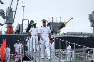 Lực lượng bảo vệ bờ biển Ấn Độ và Việt Nam cùng luyện tập cứu nạn trên biển